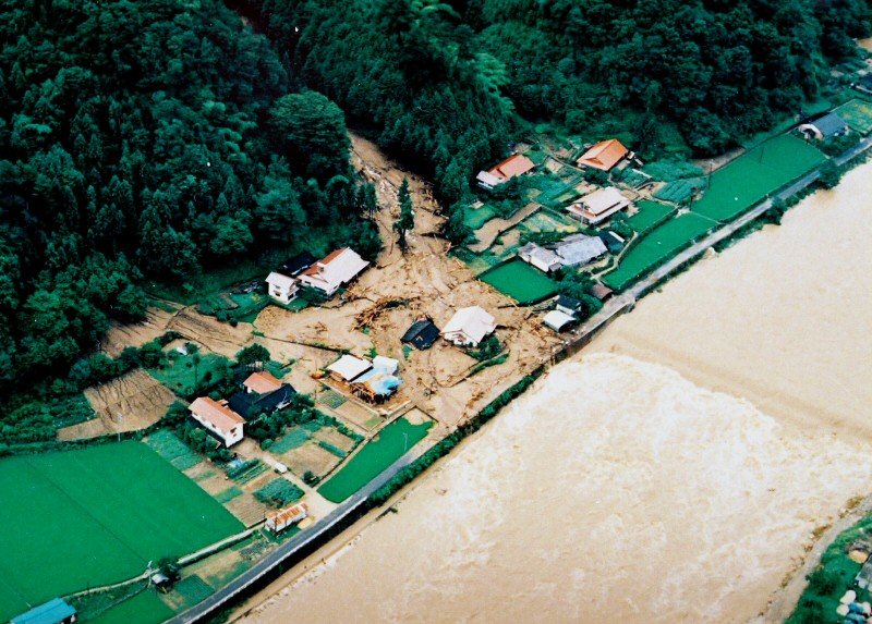 県北西部豪雨災害写真